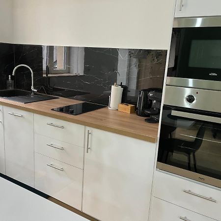 Appartement Luxe Jaune Сент-Етьєн Екстер'єр фото