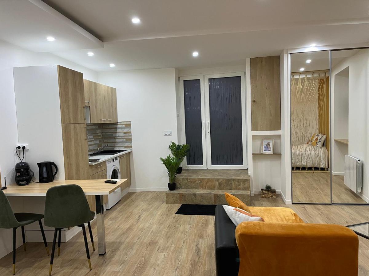 Appartement Luxe Jaune Сент-Етьєн Екстер'єр фото