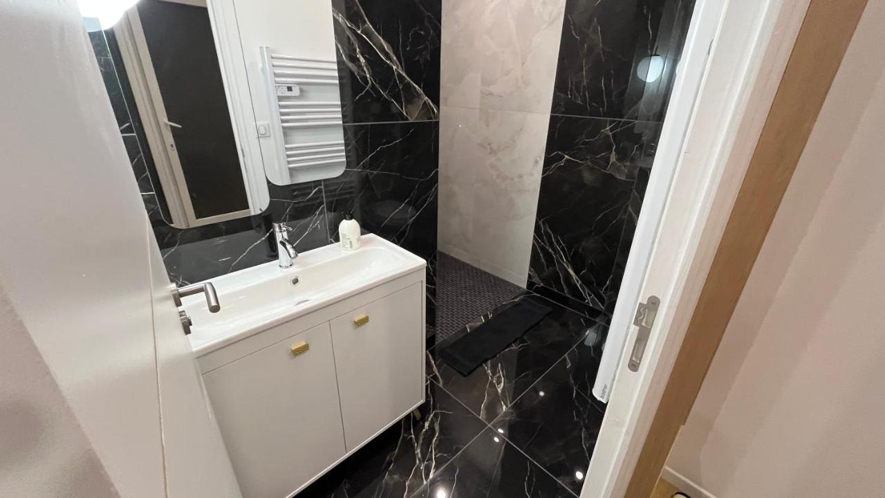 Appartement Luxe Jaune Сент-Етьєн Екстер'єр фото